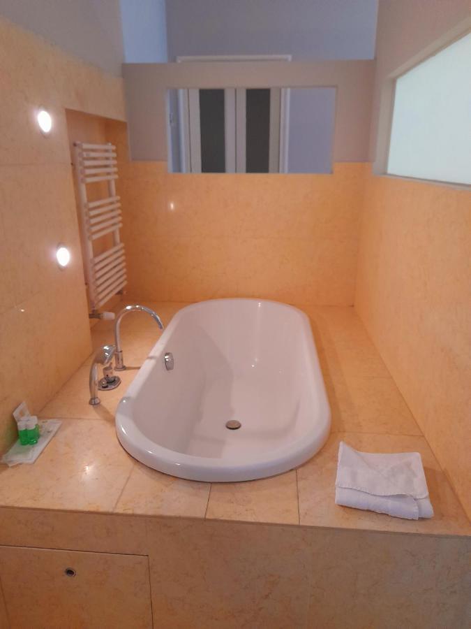 Brera Milan Suite Bagian luar foto